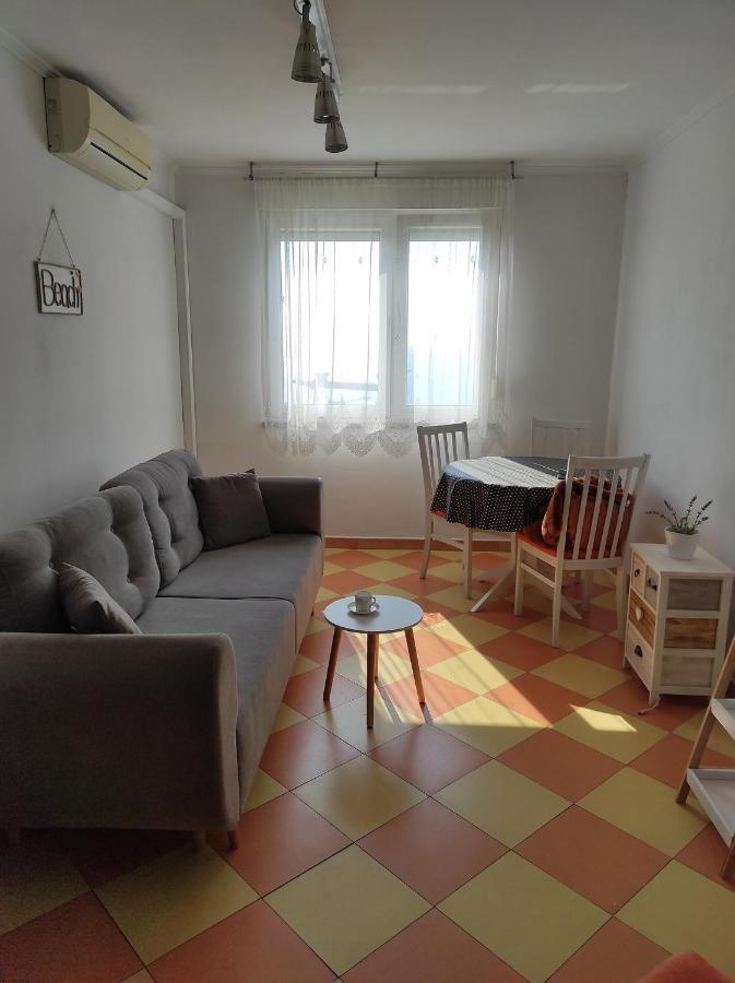 Sunny Apartment In Rijeka Exterior photo